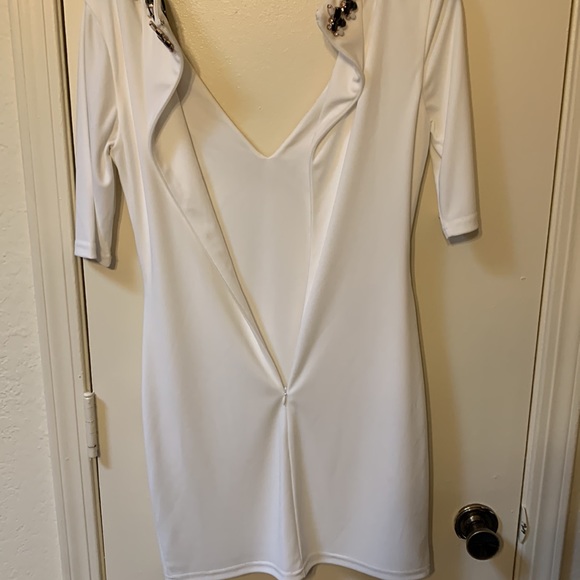 Sheri Bodell Size Small White Dress with Black Gemstones Neckline Trim - Picture 7 of 9